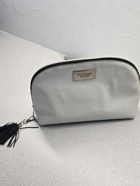Victoria’s Secret White Cosmetic Bag Makeup Pouch Tassel